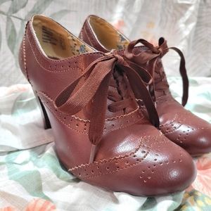 Brown heels size 8